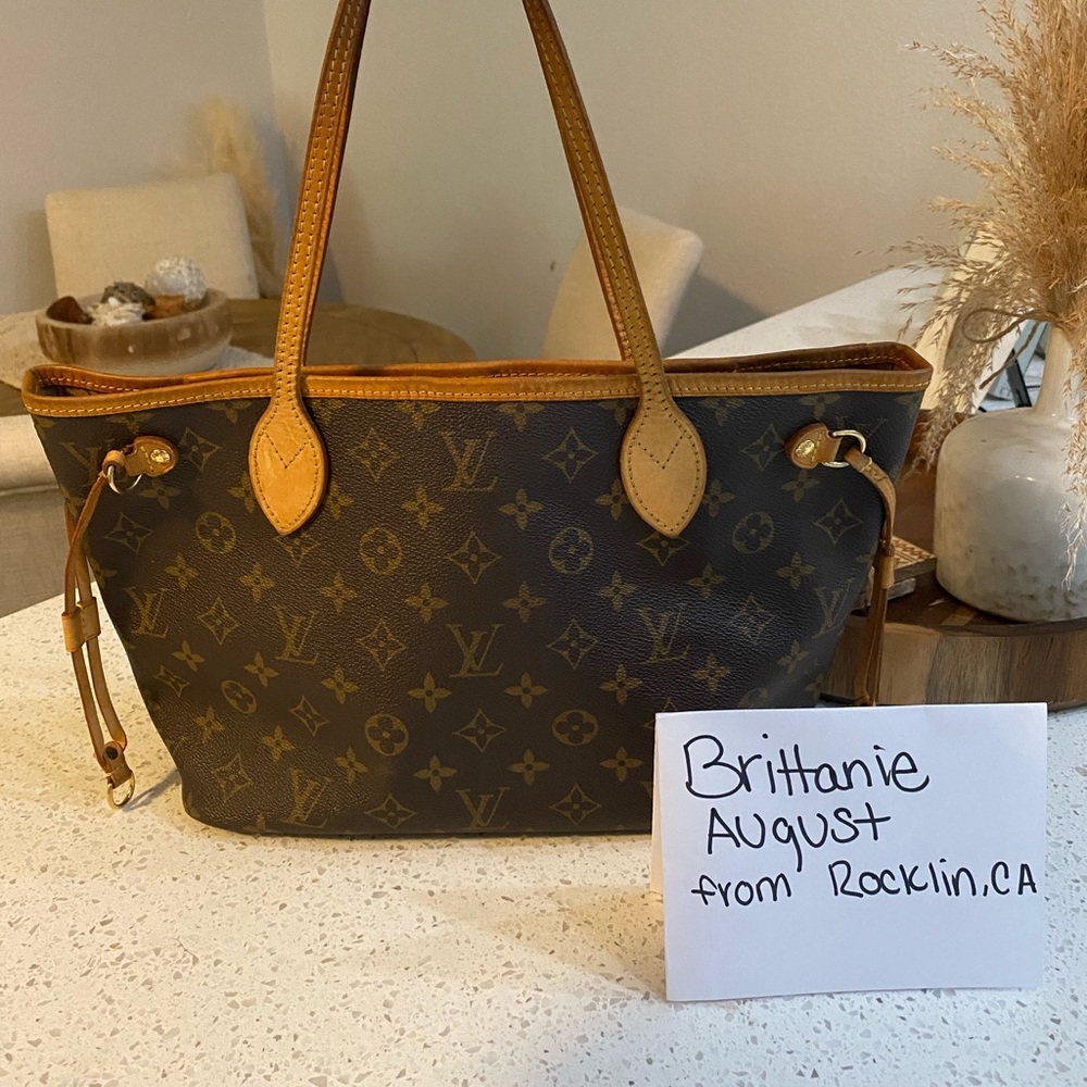 Louis Vuitton Neverfull PM